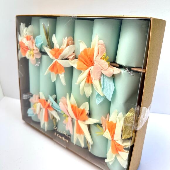 Meri Meri Floral Crackers Easter Spring with Hat Joke and Brooch Set of 6 Easter - Picture 1 of 3